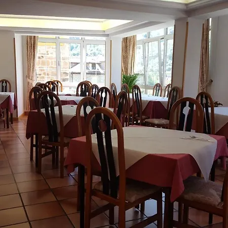 Naranjo De Bulnes Otel 2*