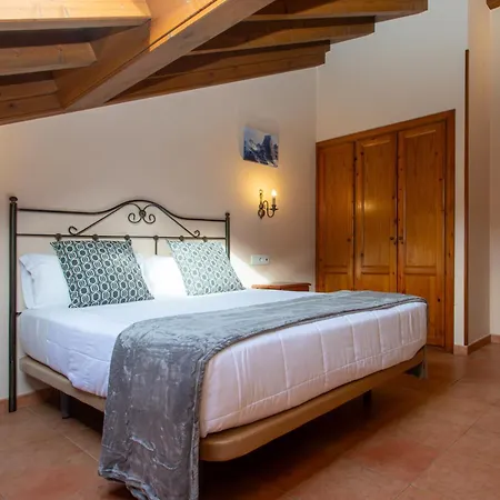 Naranjo De Bulnes Hotel