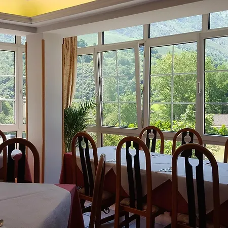 Naranjo De Bulnes 2* Arenas De Cabrales