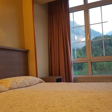 Naranjo De Bulnes Отель Аренас-де-Кабралес