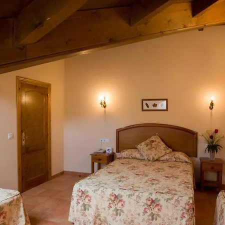 Naranjo De Bulnes Otel 2*