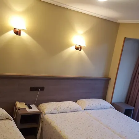 Naranjo De Bulnes 2* Arenas De Cabrales