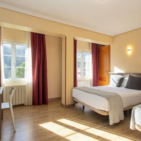 Hotel Naranjo De Bulnes 2*