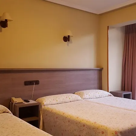 Otel Naranjo De Bulnes 2*