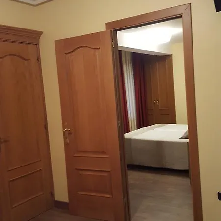 Naranjo De Bulnes Аренас-де-Кабралес