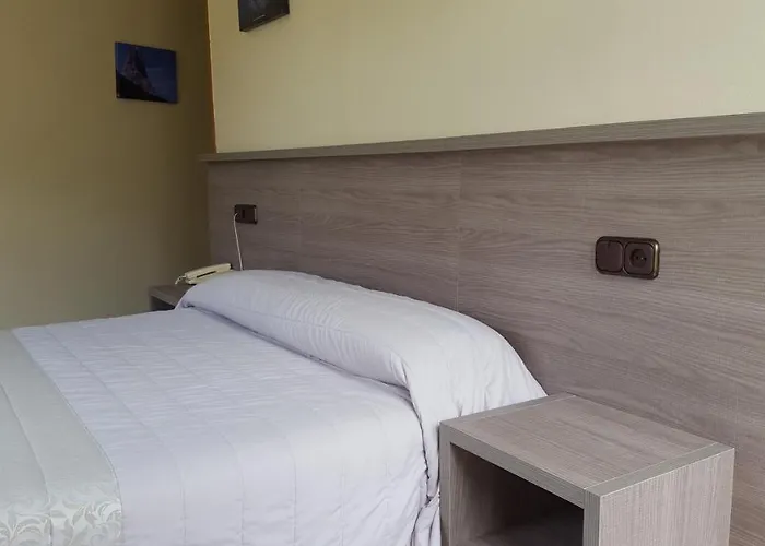 Ξενοδοχείο Naranjo De Bulnes 2*