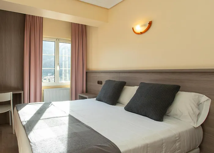 Hotel Naranjo De Bulnes