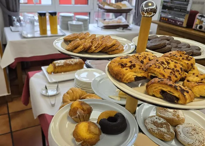 Hotel Naranjo De Bulnes 2*