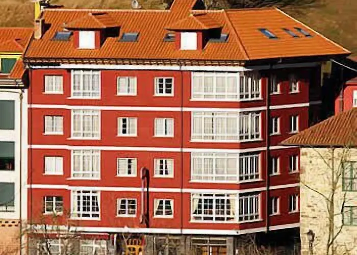 Hotel Naranjo De Bulnes 2*