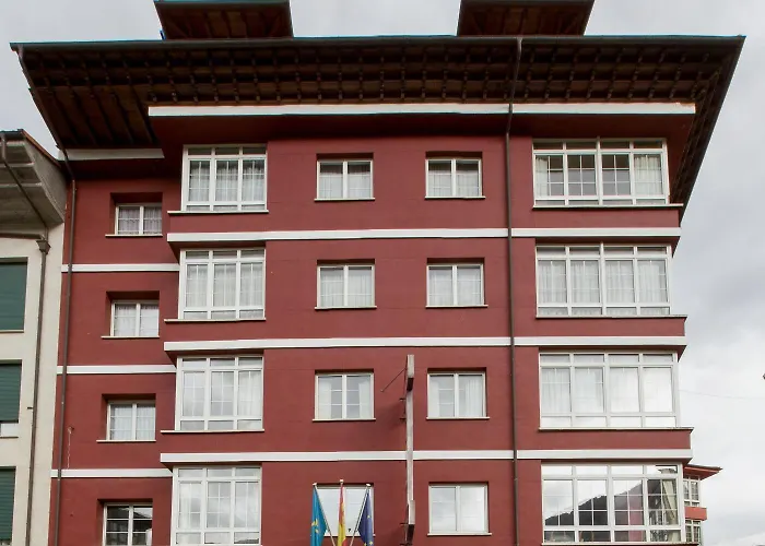 Hotel Naranjo De Bulnes 2*