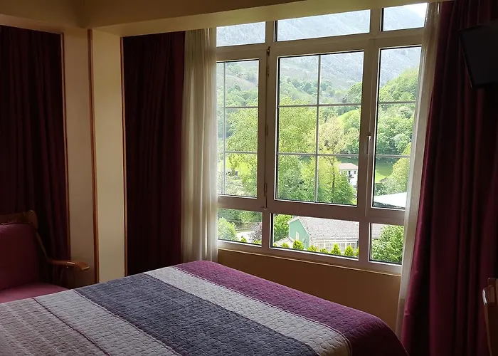 Naranjo De Bulnes Hotel 2*