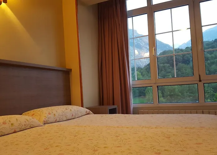 Naranjo De Bulnes 2*