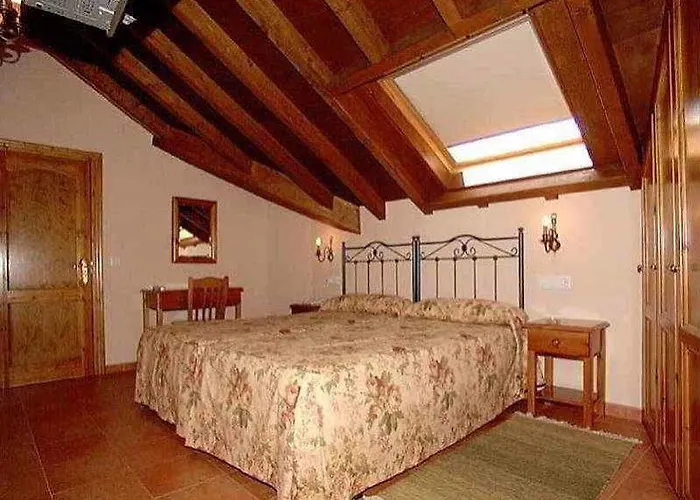 Naranjo De Bulnes Hotel